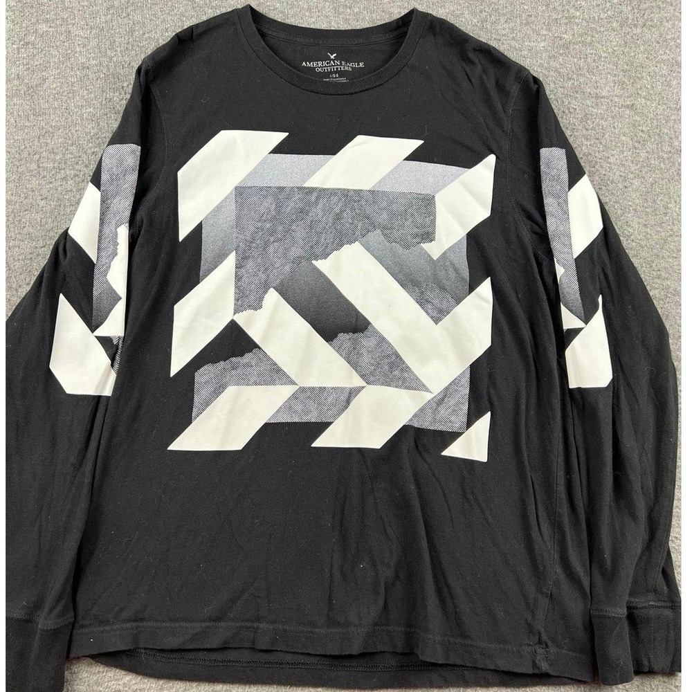 American Eagle Outfitters Men's Large Graphic Long Sleeve T-Shirt Black